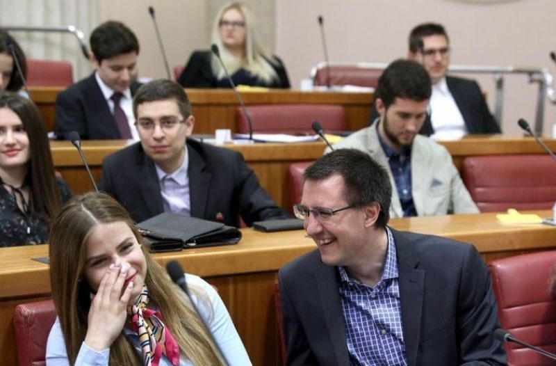 Buzet - grad-buzet.net - ODLUKA JE PALA, MINISTRICA JAVNO REKLA: Evo kolika studentima može biti minimalna satnica
